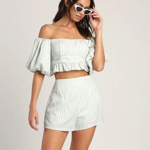 Lulu’s Set Light Green Gingham Off-The-Shoulder Crop Top:Medium, shorts: Large)